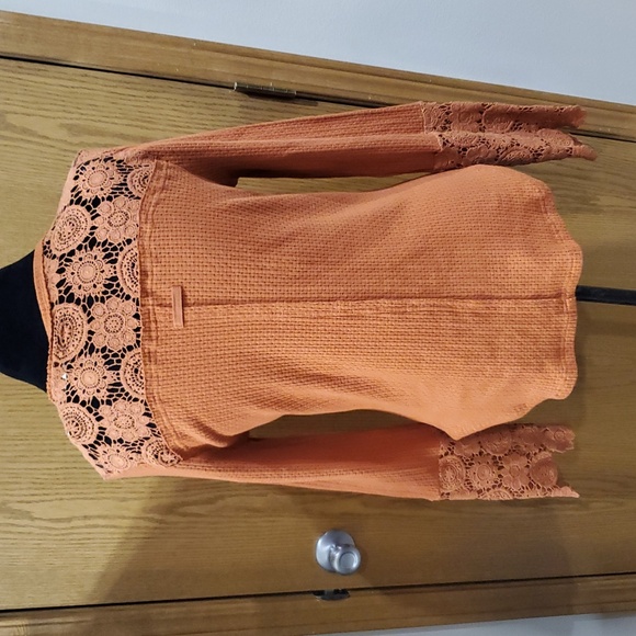 Nwt miss me rust crochet detailed waffle knit top - Picture 5 of 10